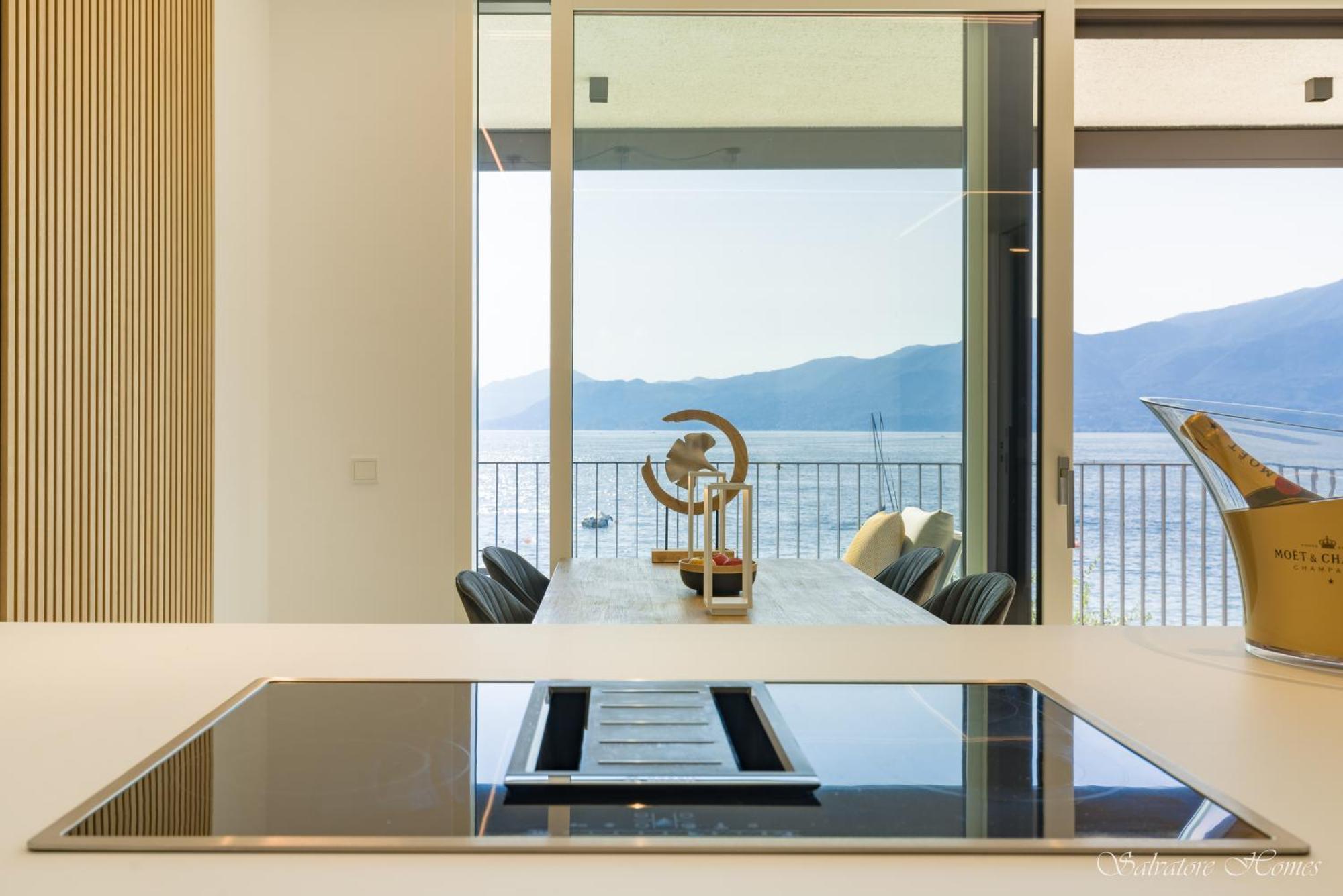 Salvatorehomes - Luxurious Dreamview Waterfront Apartment In Torri Del Benaco With Pool - Casa Azura - A 5 Star Luxury Collection At Lake Garda Exterior foto